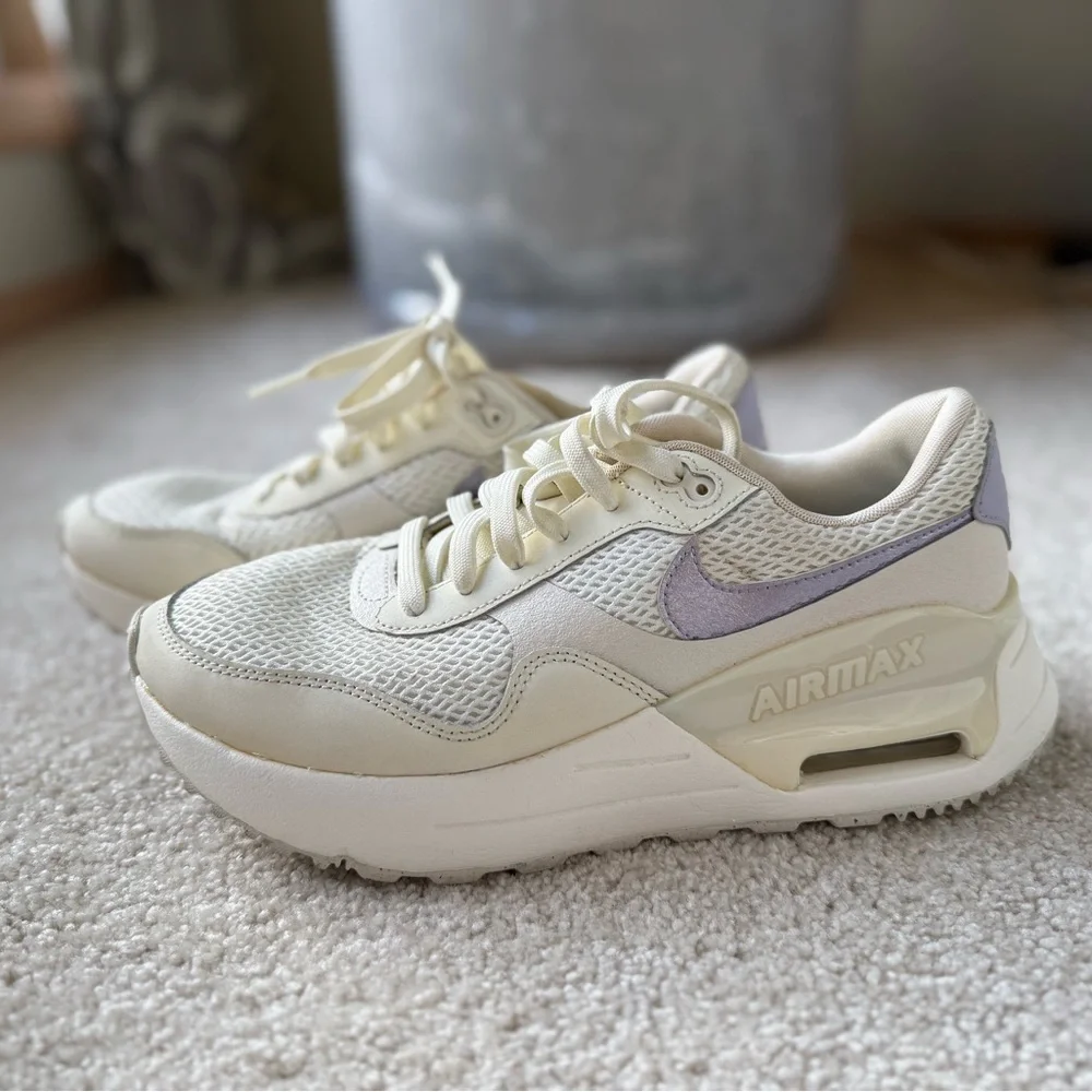 Women's Nike Air Max SYSTM Cream and Purple Sneakers SIZE 8 - Picture 2 of 11